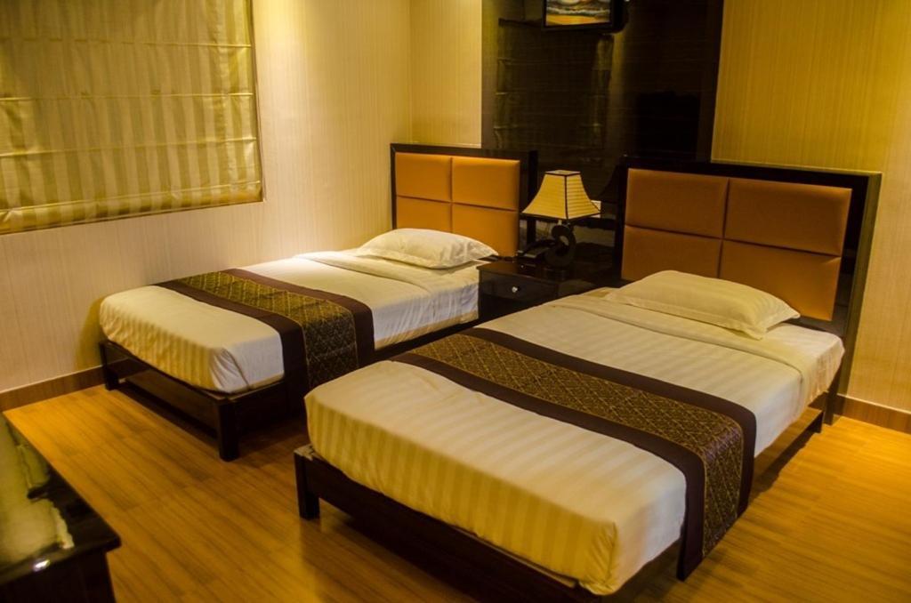 Hotel Comfotel Calcutta Extérieur photo