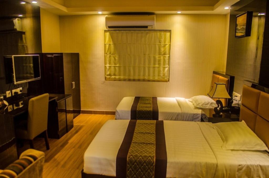 Hotel Comfotel Calcutta Extérieur photo