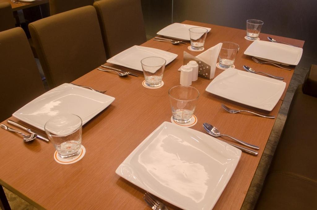 Hotel Comfotel Calcutta Extérieur photo