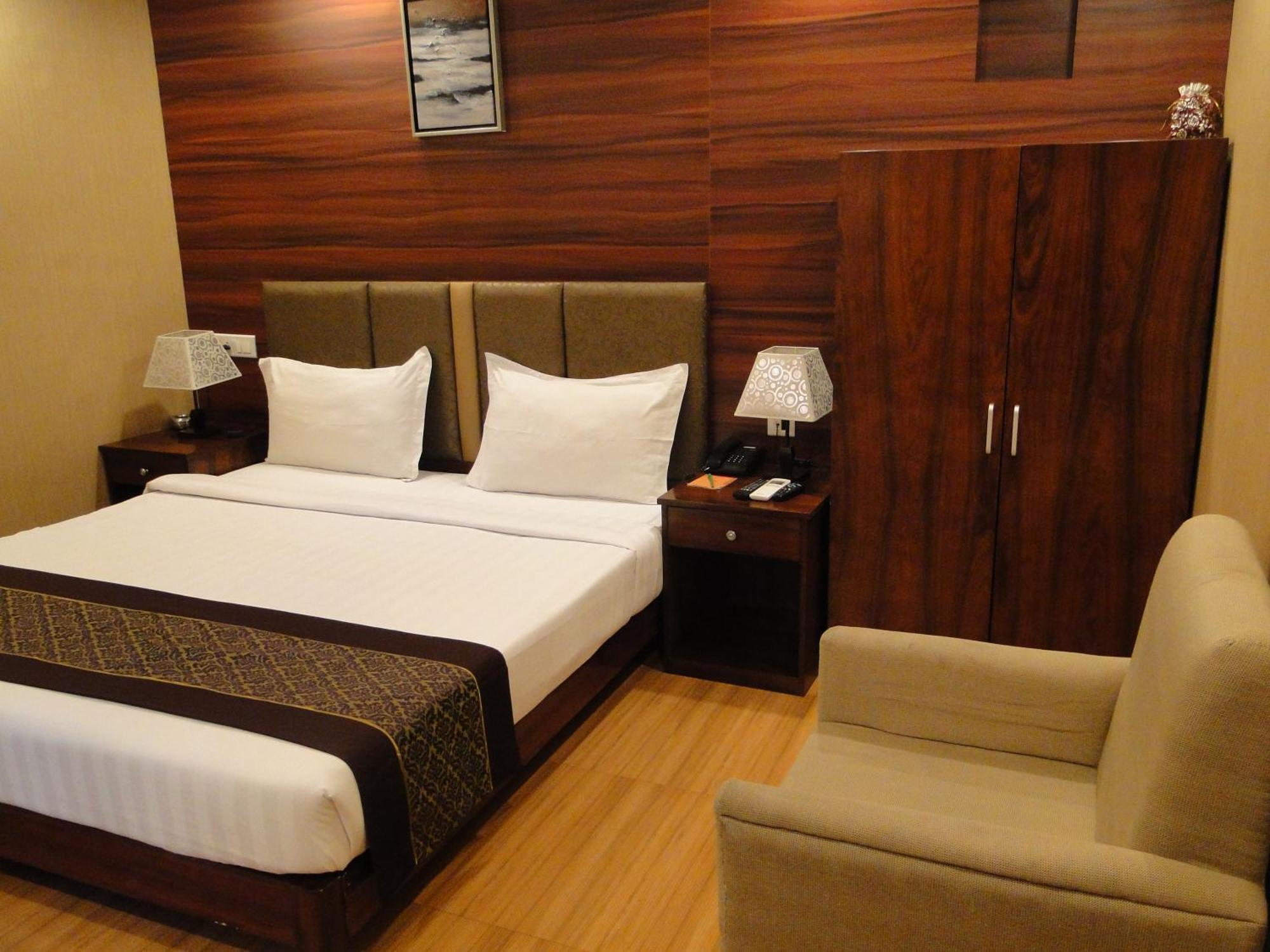 Hotel Comfotel Calcutta Extérieur photo
