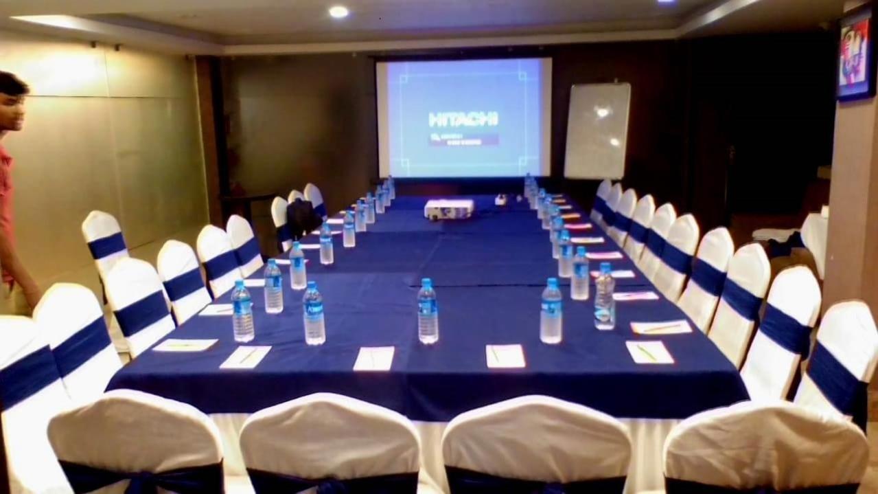 Hotel Comfotel Calcutta Extérieur photo
