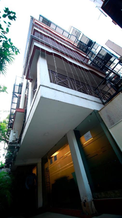 Hotel Comfotel Calcutta Extérieur photo